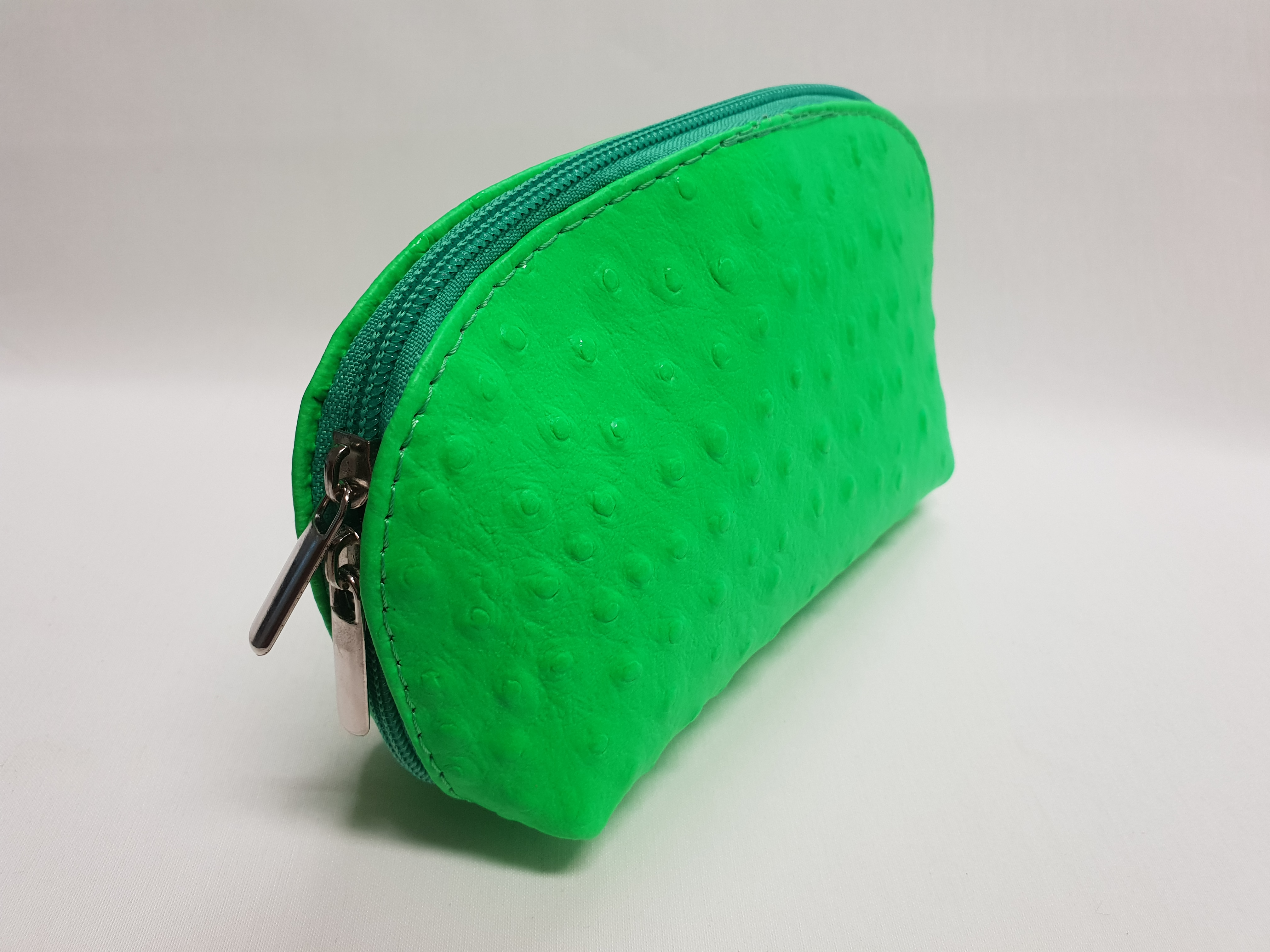 Kožená beauty case - neonově zelená