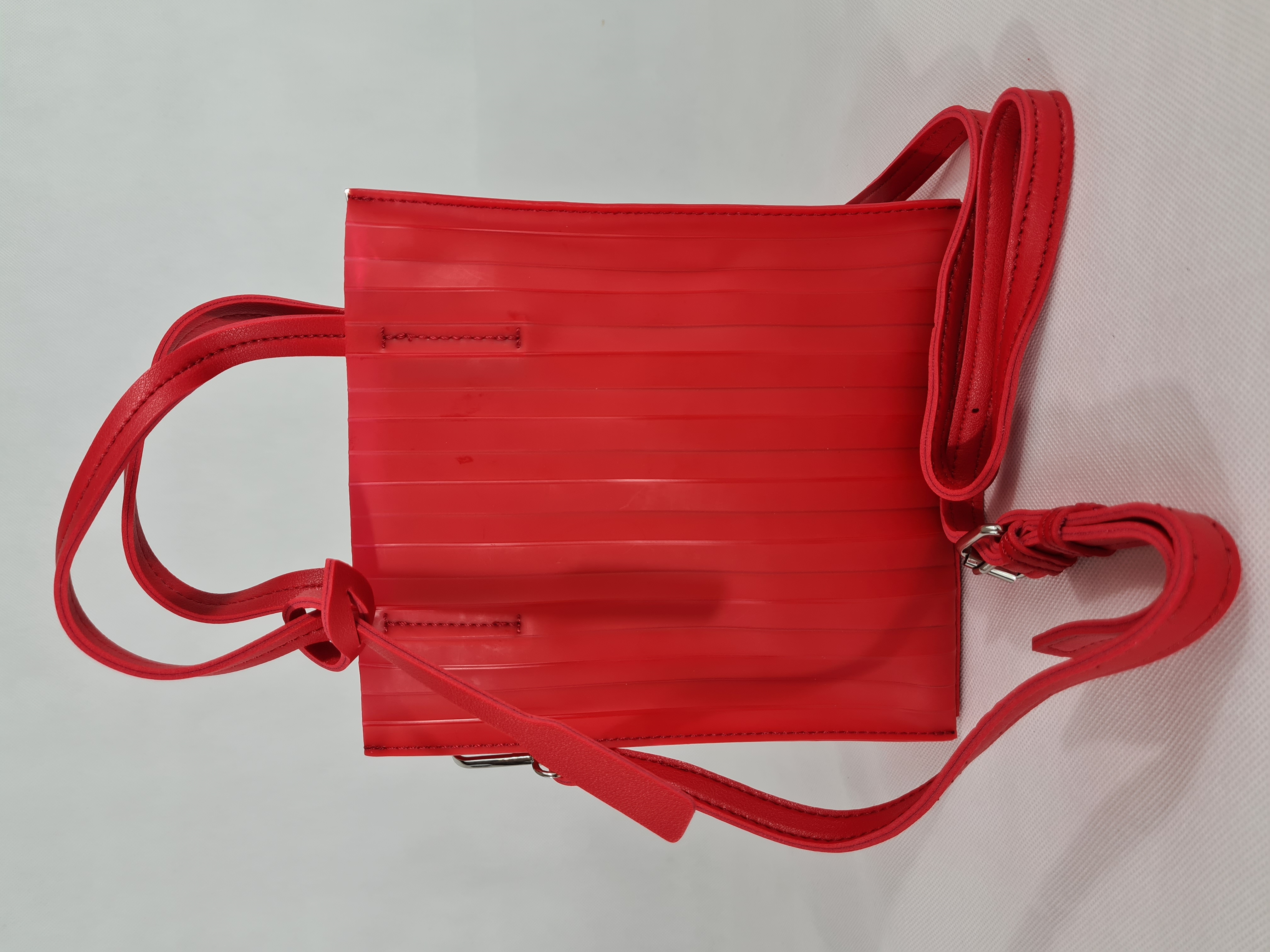 Kabelka Plisé - červená