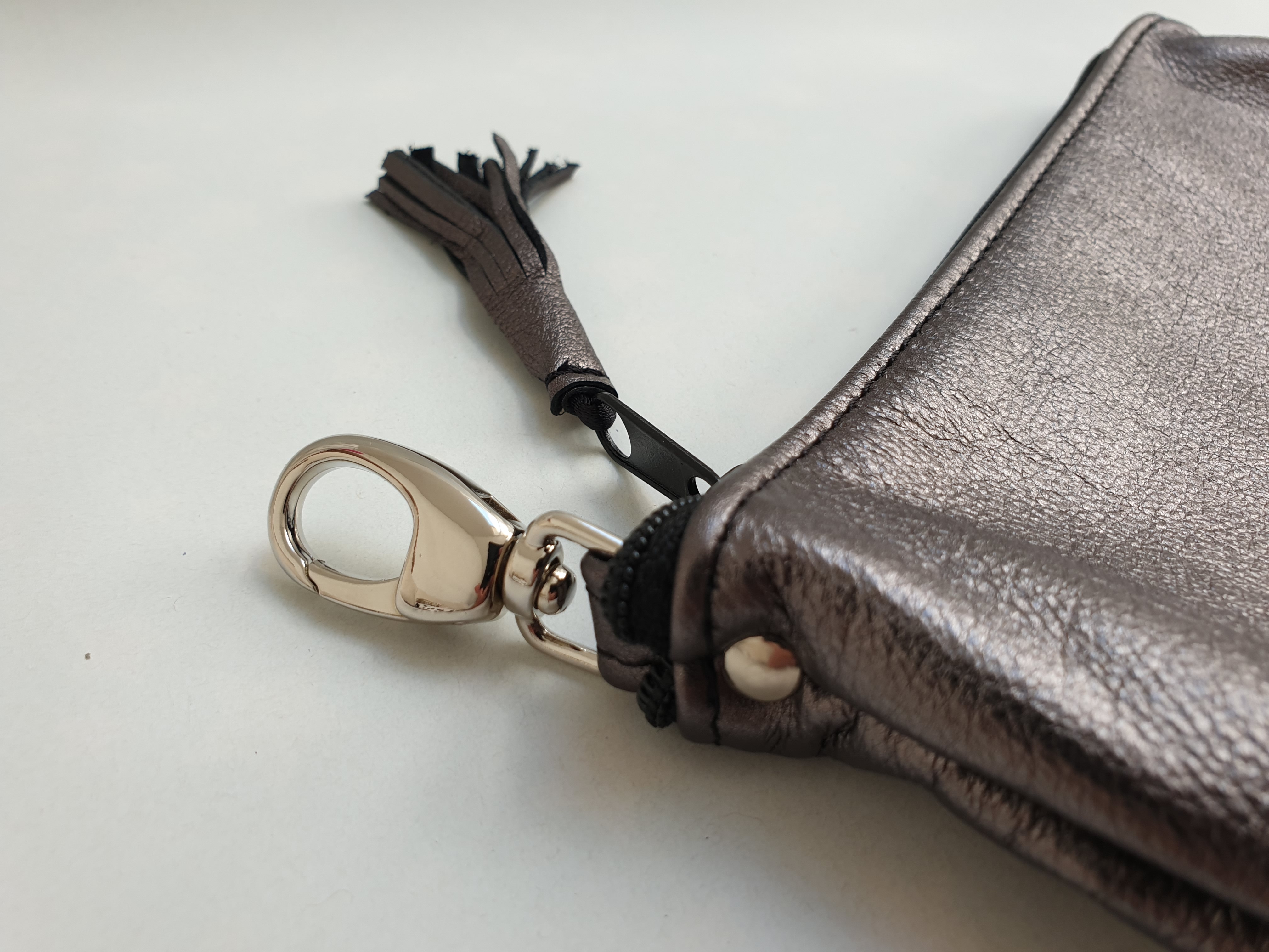 Kožená kapsa  19x12 cm - staro-stříbrná