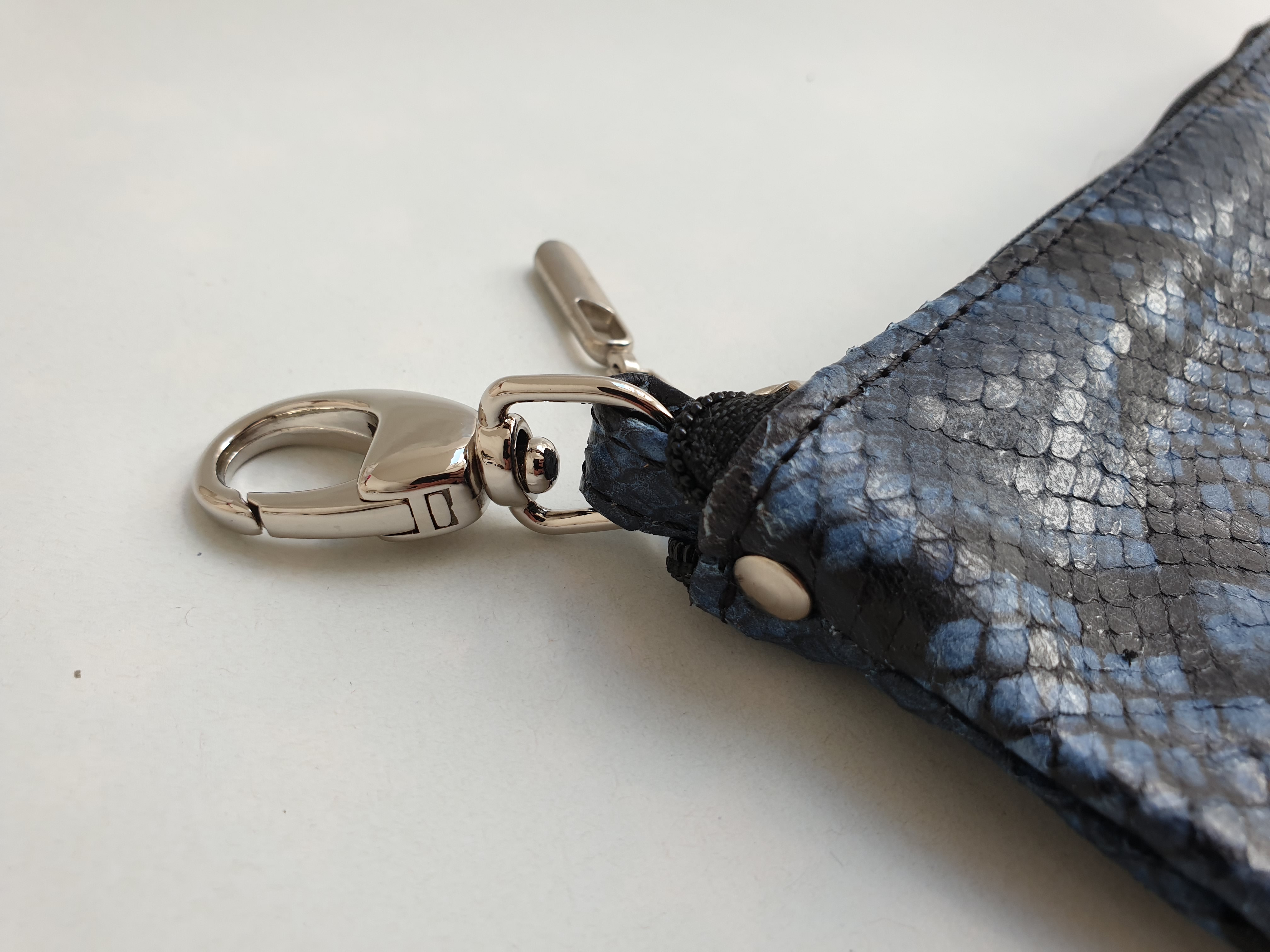 Kožená kapsa  12x19 cm - hadí vzor