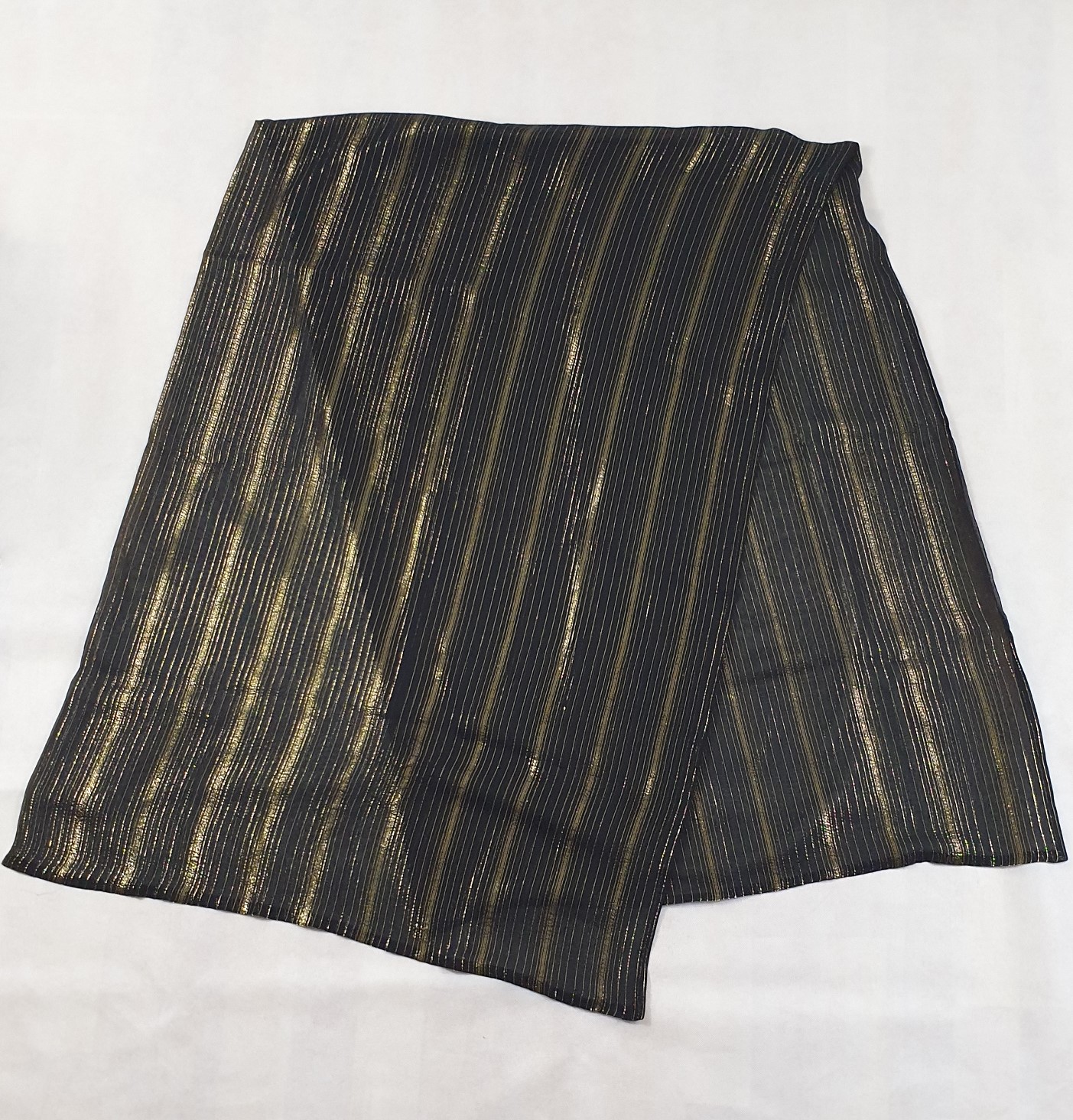 Hedvábná dvojitá šála - černo zlatá