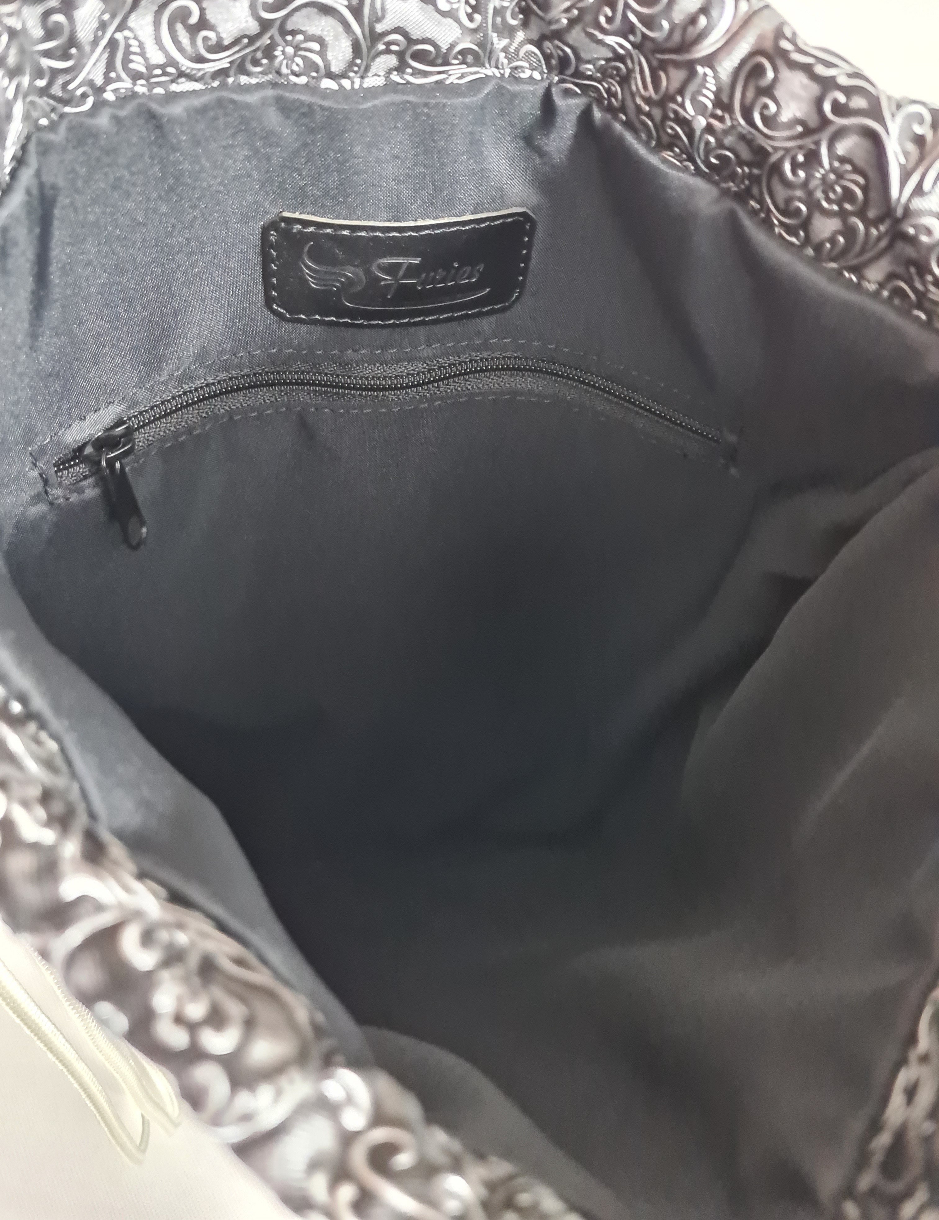 Vak - stříbrný se vzorem