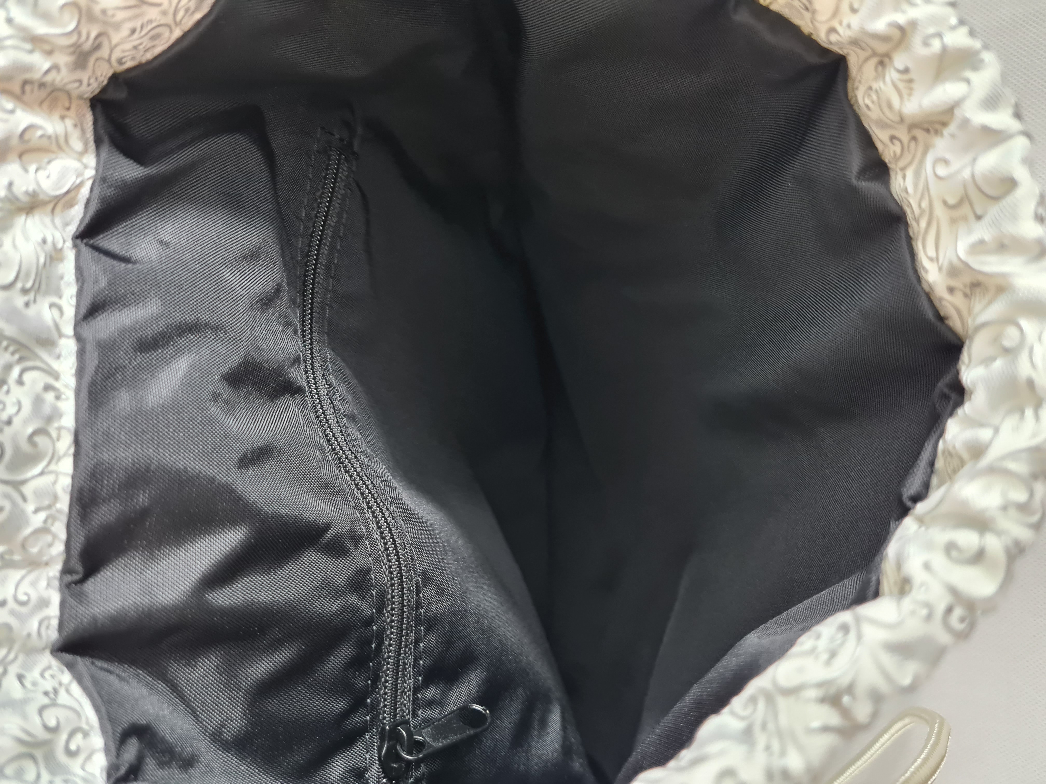 Vak - bílý se vzorem