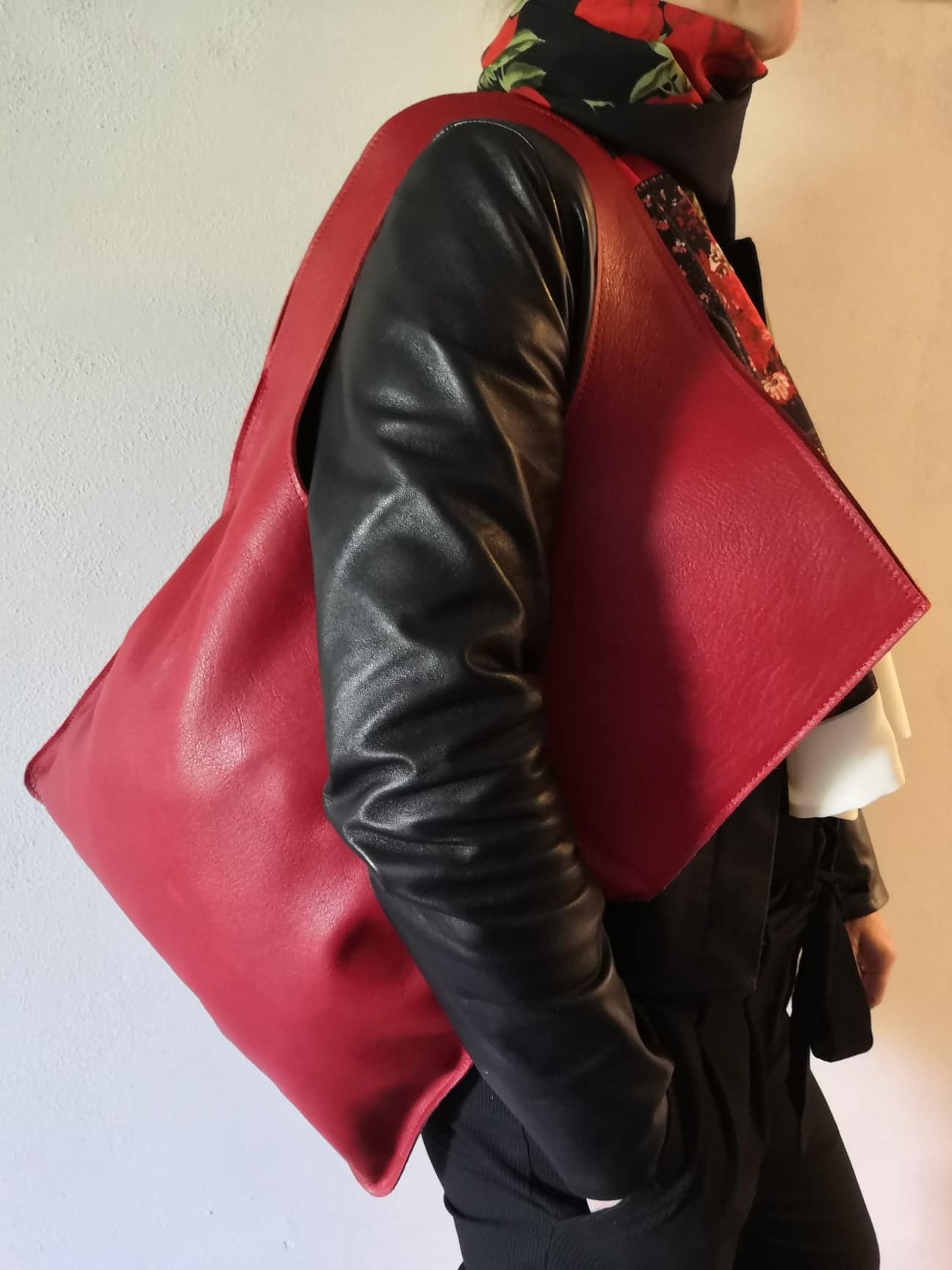 Kožená taška s otvorem - Červená